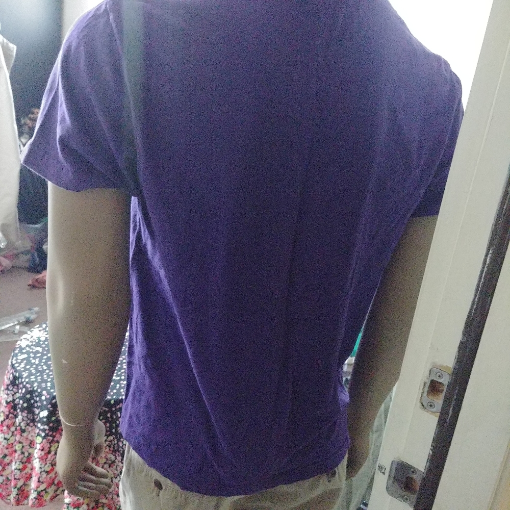 Access Gold Label | purple v neck tshirt basic solid color large - Picture 3 of 7
